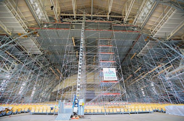 Layher Allround lightweight Gerüst in Anwendung.