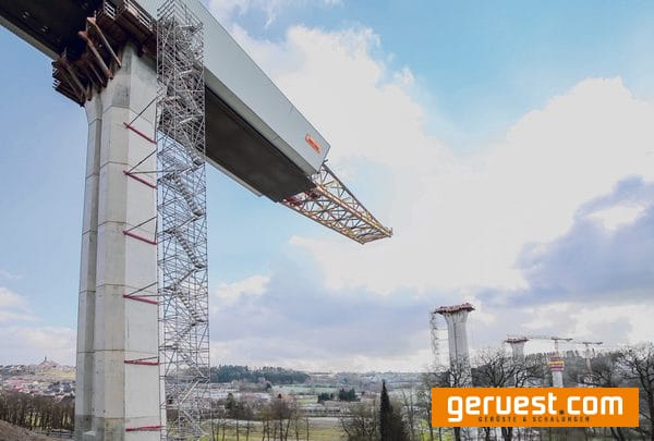 Layher Allround Modulgerüst lässt sich flexibel an die Baustellenerfordernisse anpassen.